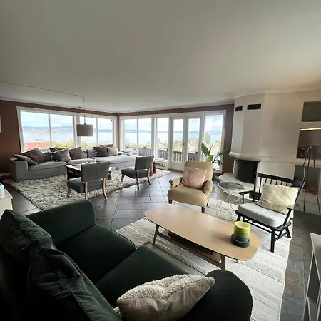 5 Bedroom Spectacular View & Charming House In Centre Villa Vollen