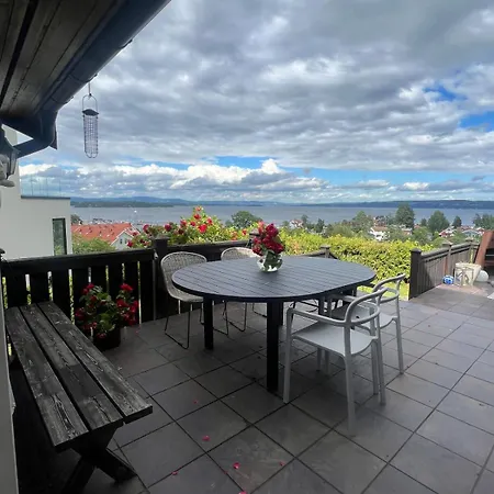 别墅 5 Bedroom Spectacular View & Charming House In Vollen Centre