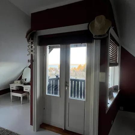 5 Bedroom Spectacular View & Charming House In Centre Villa Vollen