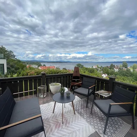Villa 5 Bedroom Spectacular View & Charming House In Centre Vollen