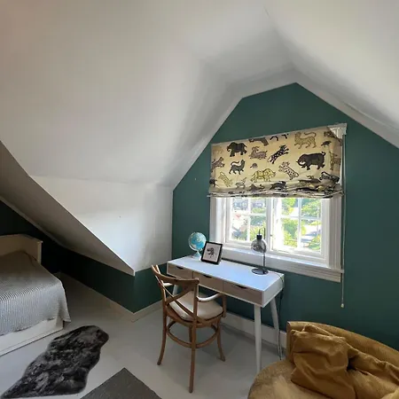 5 Bedroom Spectacular View & Charming House In Vollen Centre *