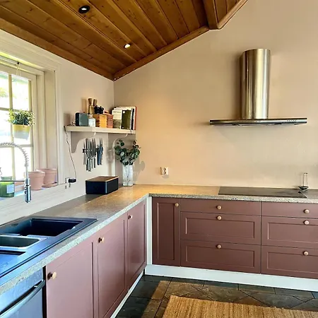 Villa 5 Bedroom Spectacular View & Charming House In Vollen Centre Vollen (Akershus)