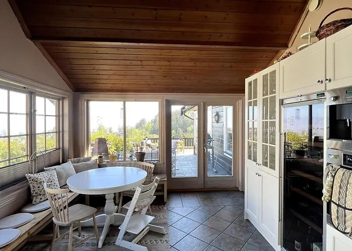 5 Bedroom Spectacular View & Charming House In Vollen Centre * Vollen (Akershus)