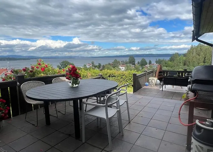 וילה 5 Bedroom Spectacular View & Charming House In Vollen Centre *