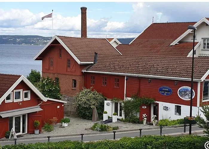 5 Bedroom Spectacular View & Charming House In Vollen Centre וילה Vollen (Akershus)