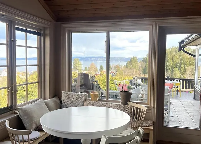 5 Bedroom Spectacular View & Charming House In Vollen Centre