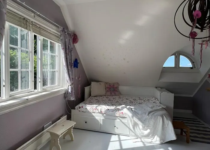 5 Bedroom Spectacular View & Charming House In Vollen Centre וילה Vollen (Akershus)