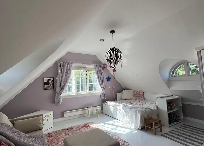 5 Bedroom Spectacular View & Charming House In Vollen Centre Vollen (Akershus)