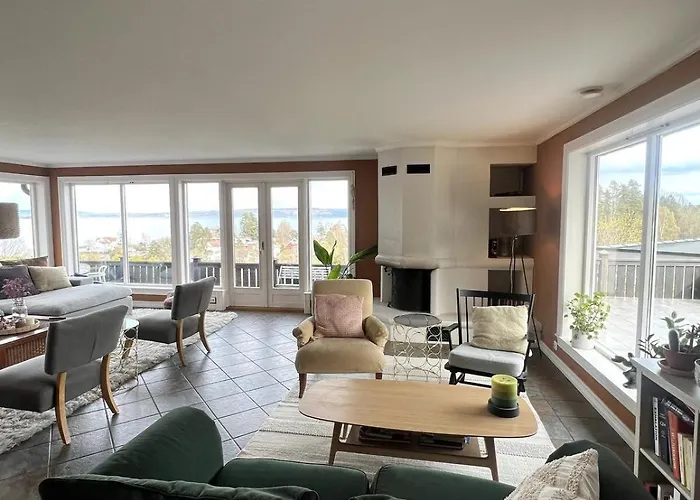 빌라 5 Bedroom Spectacular View & Charming House In Vollen Centre