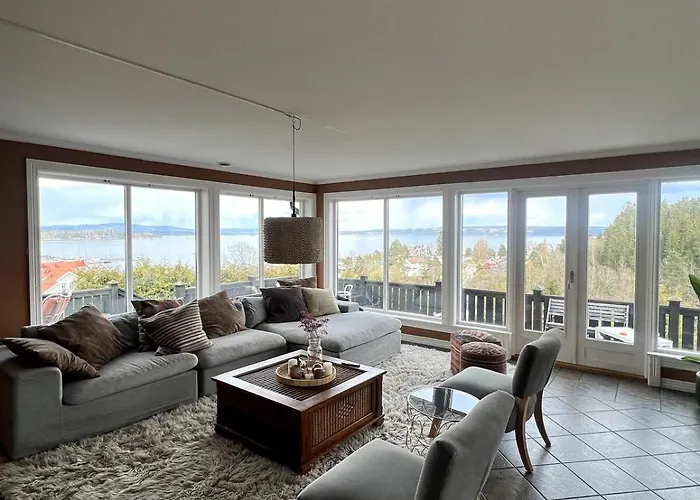 빌라 5 Bedroom Spectacular View & Charming House In Vollen Centre Vollen (Akershus)