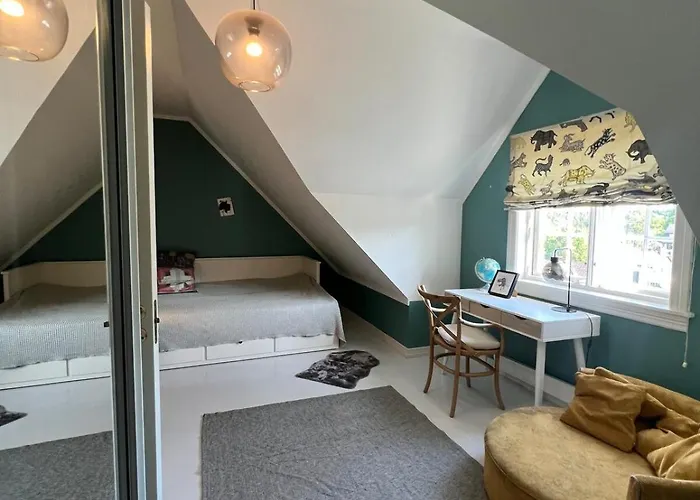 빌라 5 Bedroom Spectacular View & Charming House In Vollen Centre