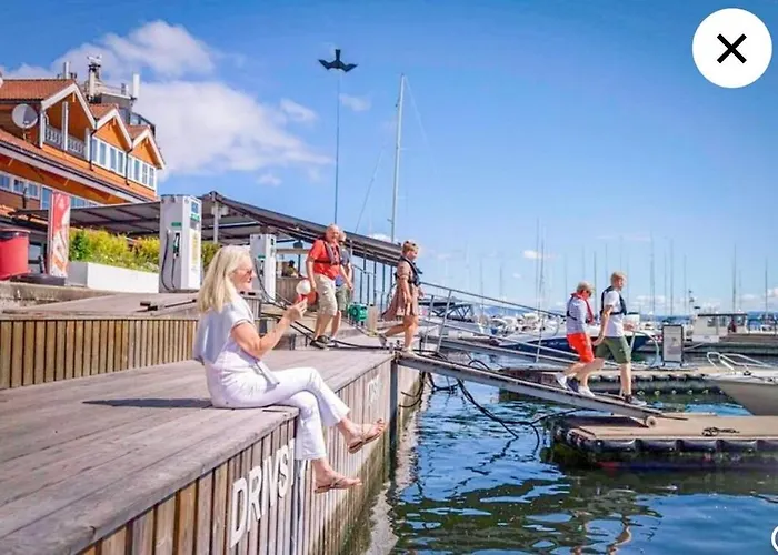 5 Bedroom Spectacular View & Charming House In Vollen Centre 빌라 *